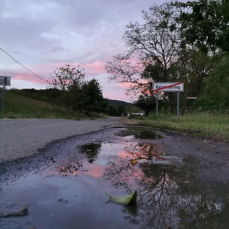 Karancsvoelgyi Pihenohaz Daire *